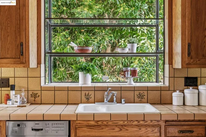 962 Arlington Ave, Berkeley, California 94707