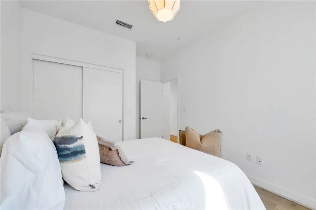 314 Bridgewater Way 2, Gardena, California 90247 home-pic-38