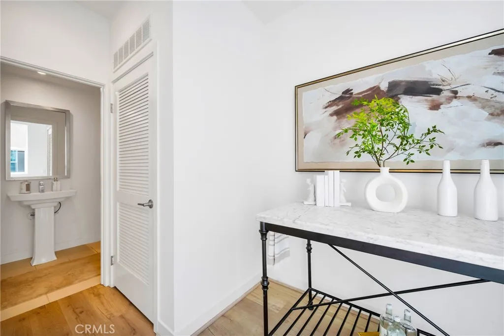 314 Bridgewater Way 2, Gardena, California 90247 home-pic-14