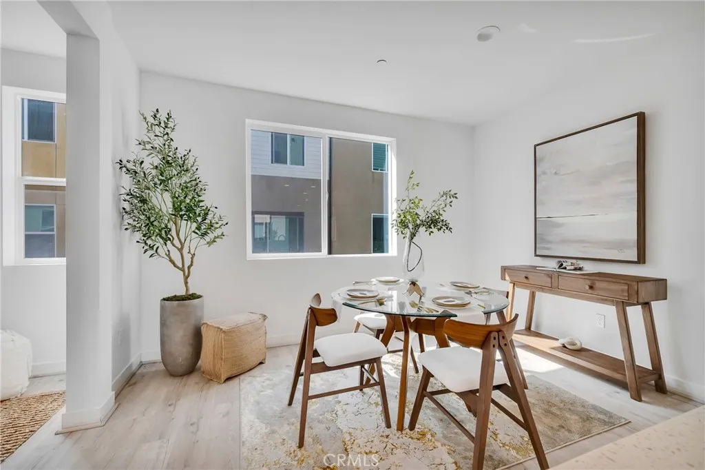 314 Bridgewater Way 2, Gardena, California 90247 home-pic-7