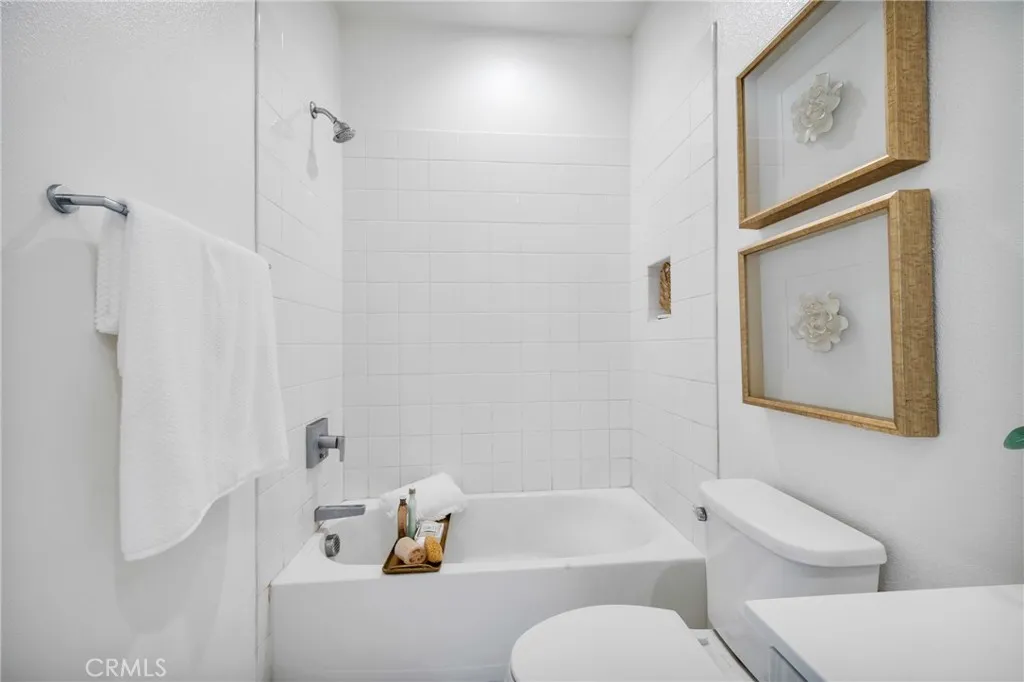 314 Bridgewater Way 2, Gardena, California 90247 home-pic-34