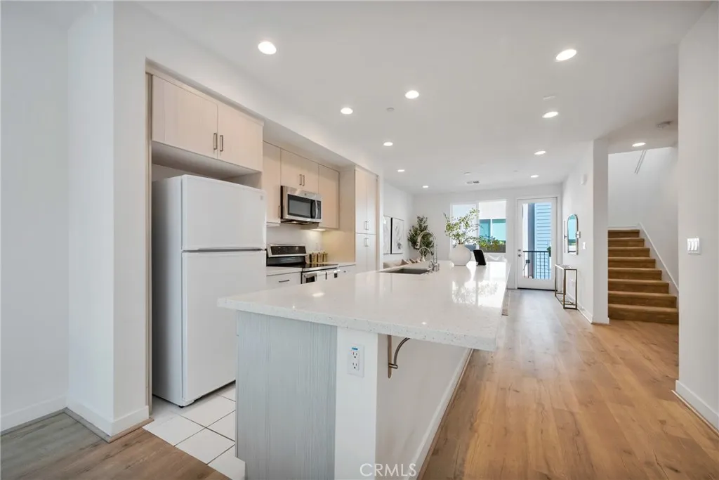 314 Bridgewater Way 2, Gardena, California 90247 home-pic-6