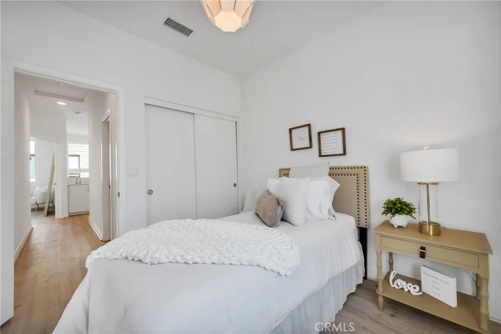 314 Bridgewater Way 2, Gardena, California 90247 home-pic-40