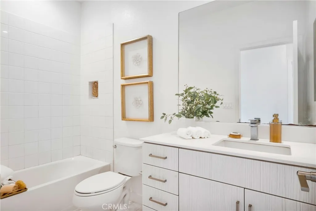 314 Bridgewater Way 2, Gardena, California 90247 home-pic-33