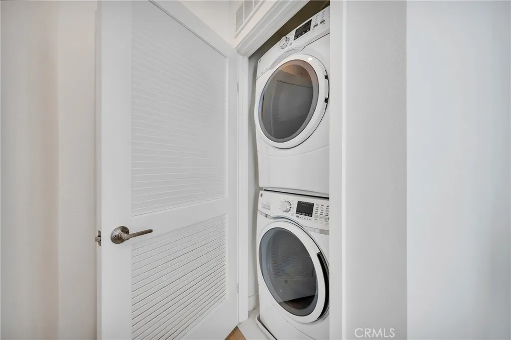 314 Bridgewater Way 2, Gardena, California 90247 home-pic-15