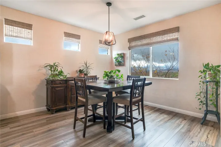 Dining Ell Adjacent To Entertainer Kitchen Also Has A Panoramic Golf Course View