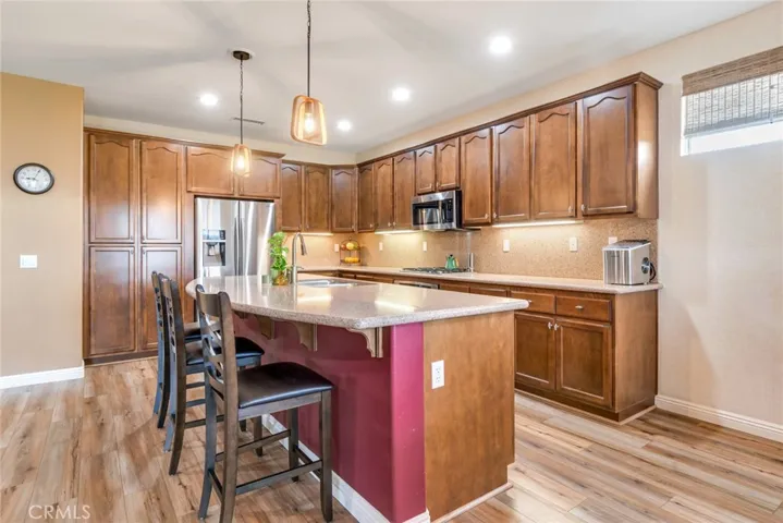 Entertainer Kitchen Has Plenty Of Cabinets Plus Huge Center Island
