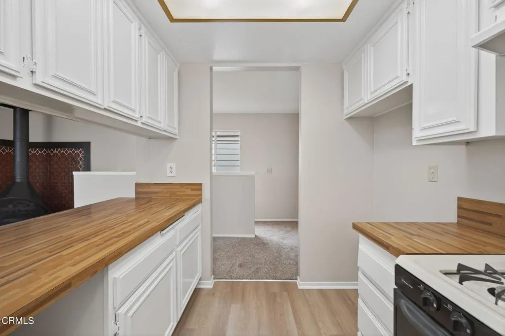 360 Melrose Drive, Oxnard, California 93035 home-pic-9