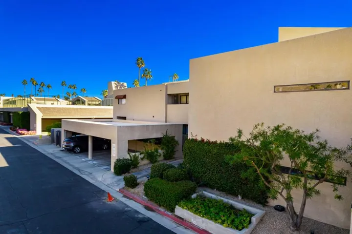 2-web-or-mls-LB_Caballeros_OPMG_0125_002
