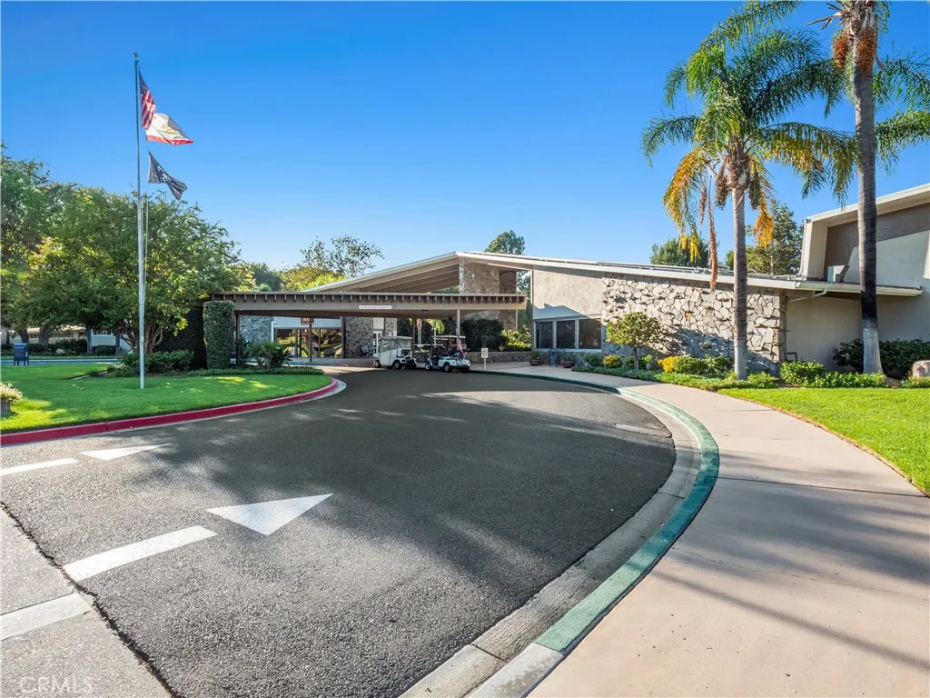 19126 Avenue Of The Oaks C, Newhall, California 91321 home-pic-23