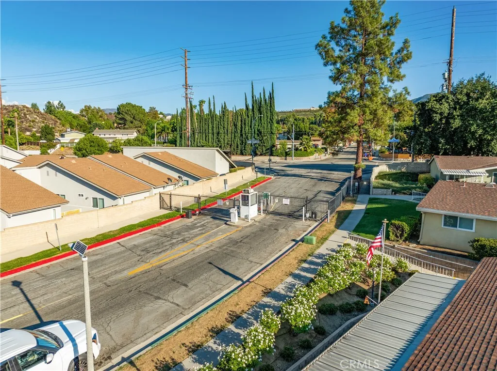 19126 Avenue Of The Oaks C, Newhall, California 91321 home-pic-29