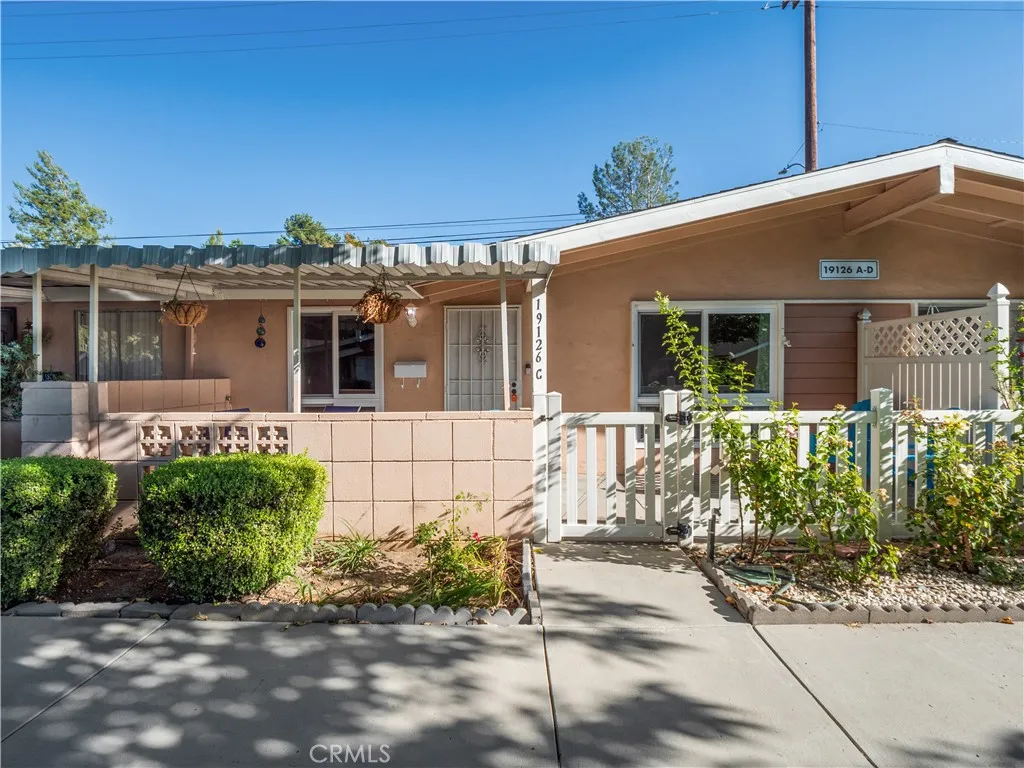19126 Avenue Of The Oaks C, Newhall, California 91321 home-pic-18