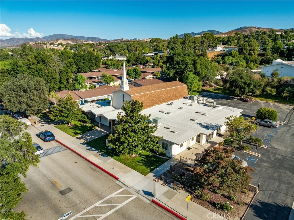 19126 Avenue Of The Oaks C, Newhall, California 91321 home-pic-25