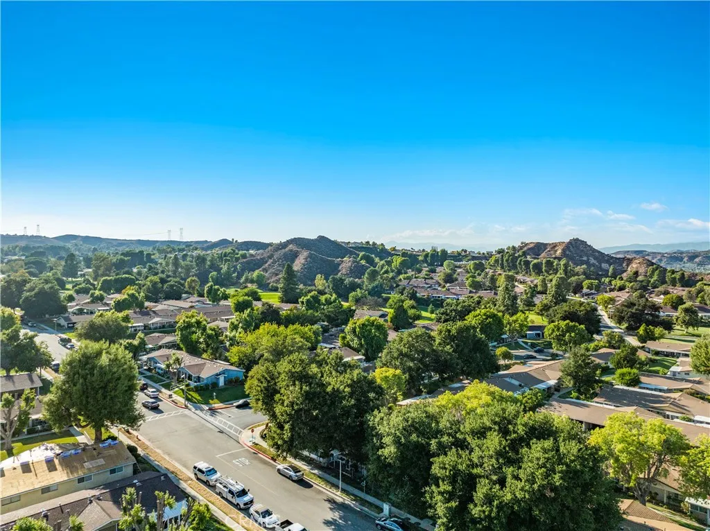 19126 Avenue Of The Oaks C, Newhall, California 91321 home-pic-30