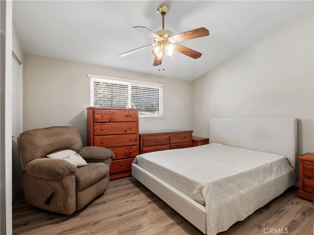 19126 Avenue Of The Oaks C, Newhall, California 91321 home-pic-9