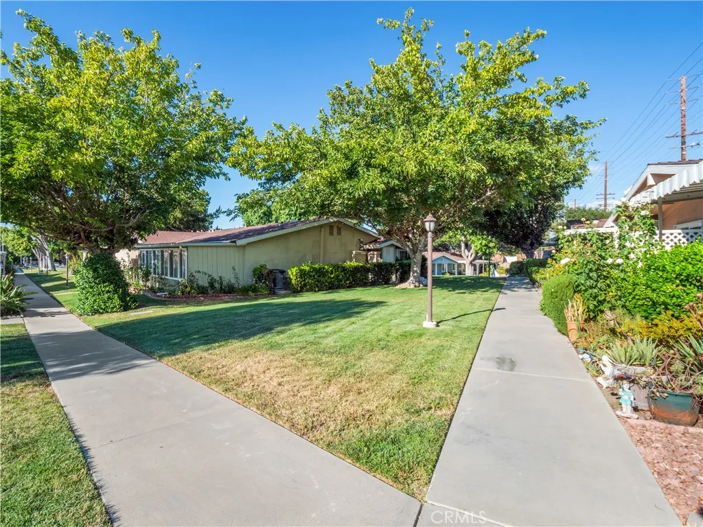 19126 Avenue Of The Oaks C, Newhall, California 91321 home-pic-19