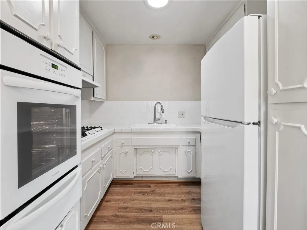 19126 Avenue Of The Oaks C, Newhall, California 91321 home-pic-7