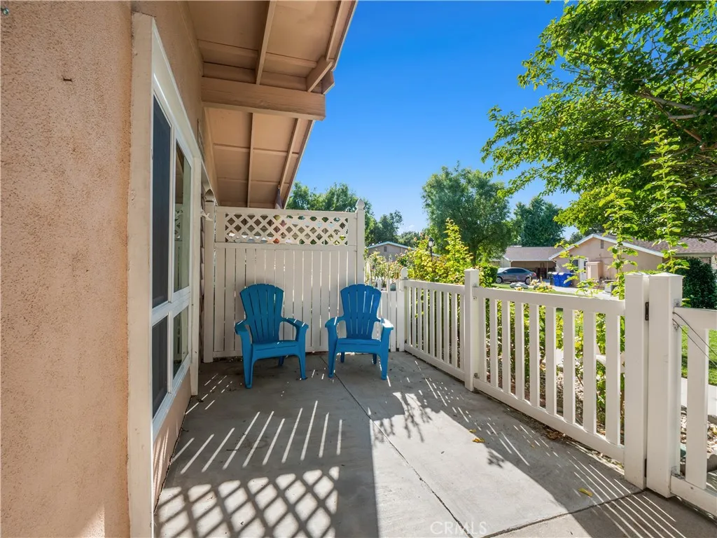 19126 Avenue Of The Oaks C, Newhall, California 91321 home-pic-16