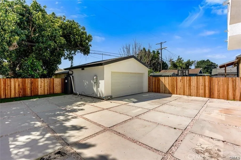 136 W 48th Street, Los Angeles, California 90037 home-pic-3