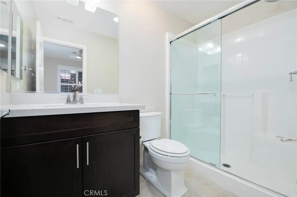 717 S Azusa Avenue C, Azusa, California 91702 home-pic-11