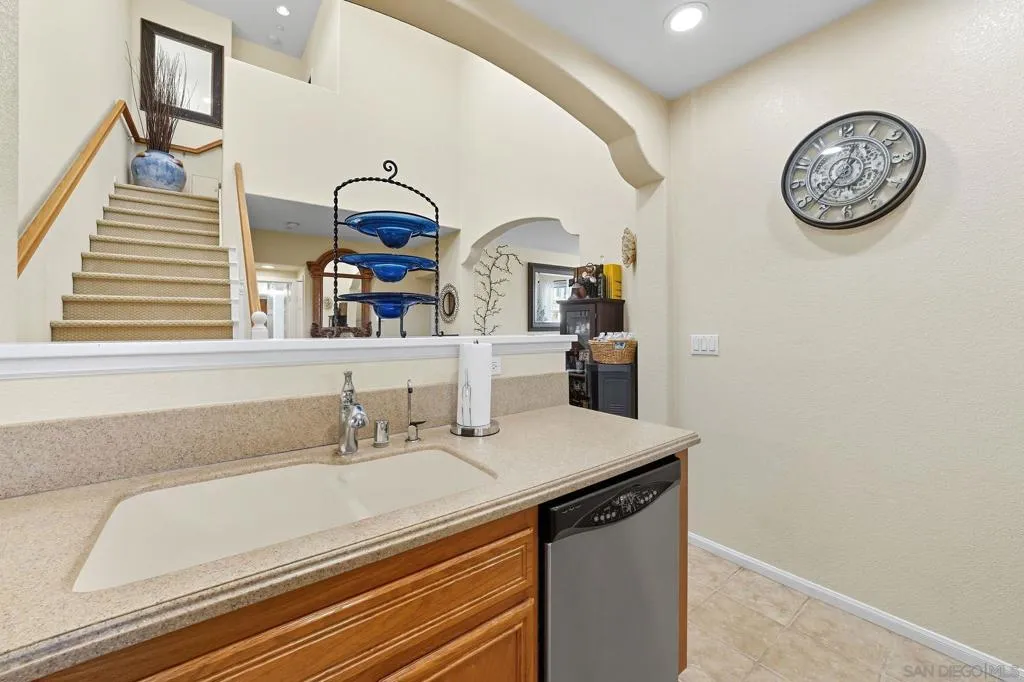 380 Callesita Mariola, Chula Vista, California 91914 home-pic-14