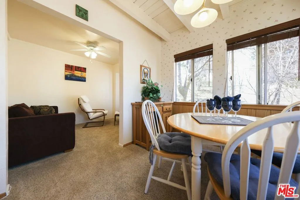 33186 Arrowbear Drive, Running Springs, California 92382 home-pic-11