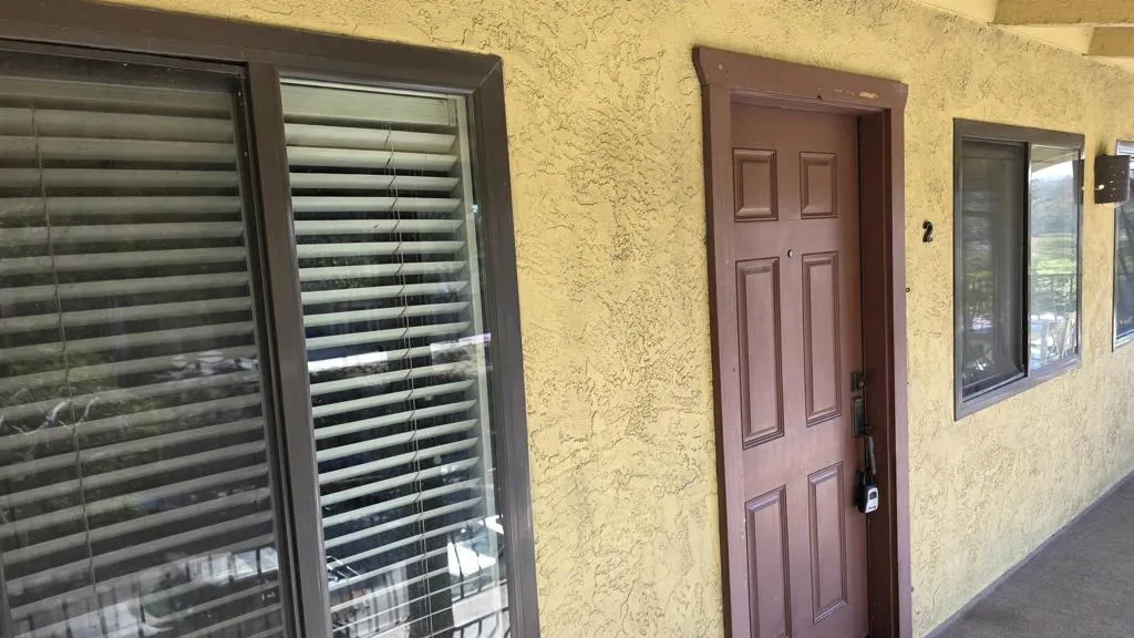 2360 Paseo De Laura 2, Oceanside, California 92056 home-pic-4