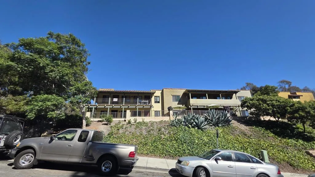2360 Paseo De Laura 2, Oceanside, California 92056 home-pic-21