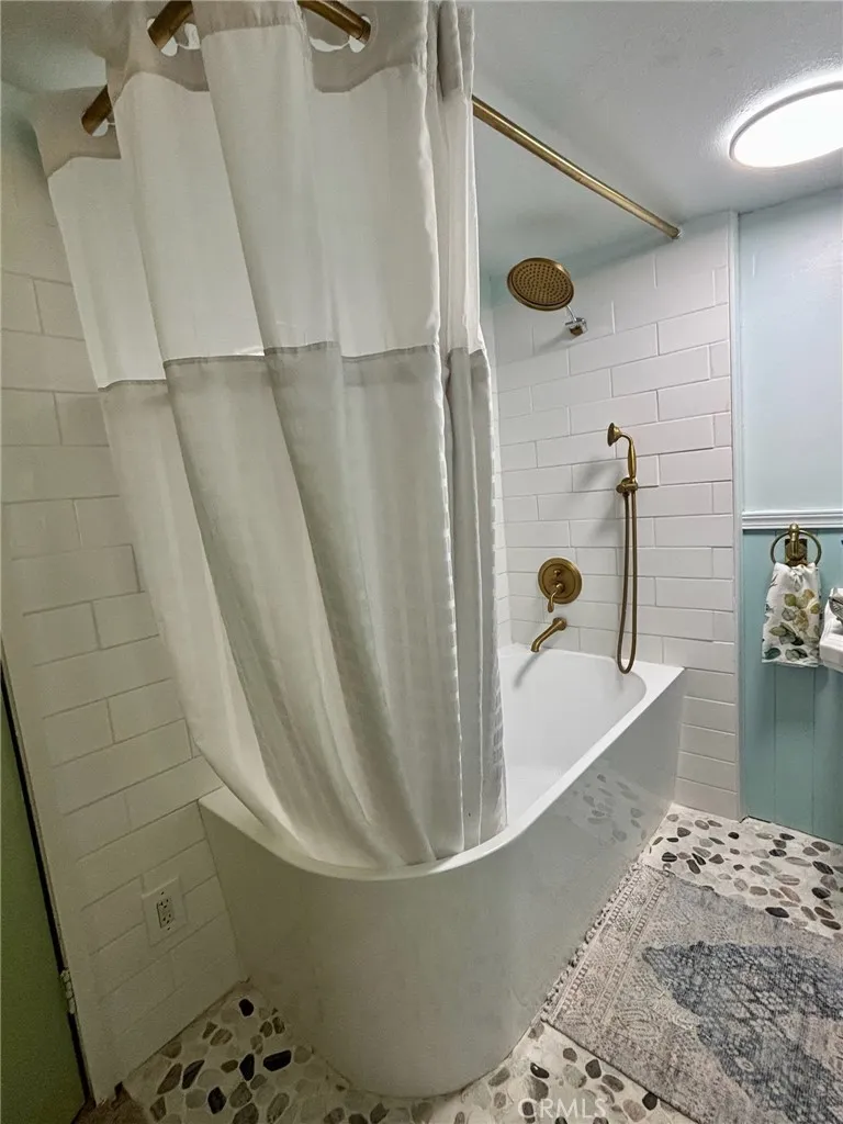 17713 Valley Trail, Lake Hughes, California 93532 home-pic-15