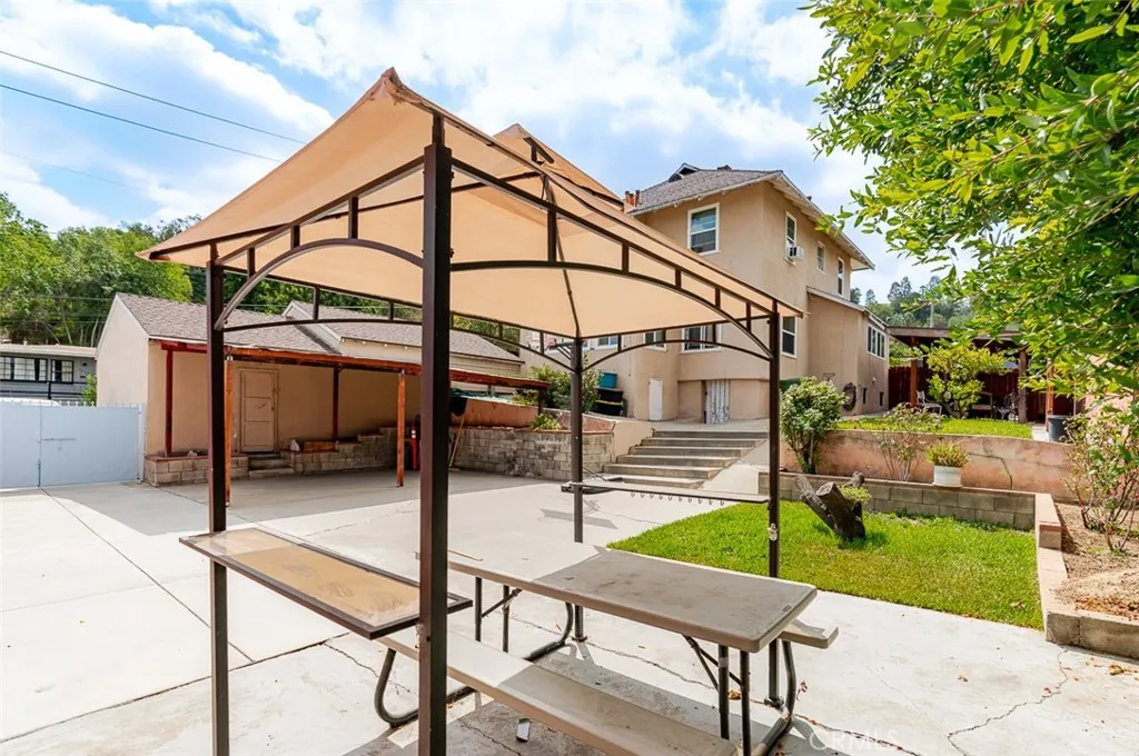 573 Kendall Avenue, Los Angeles, California 90042 home-pic-23