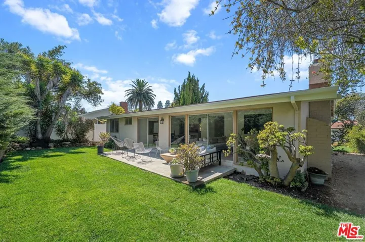 27102 Springcreek Road, Rancho Palos Verdes, California 90275