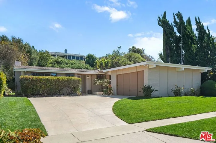 27102 Springcreek Road, Rancho Palos Verdes, California 90275