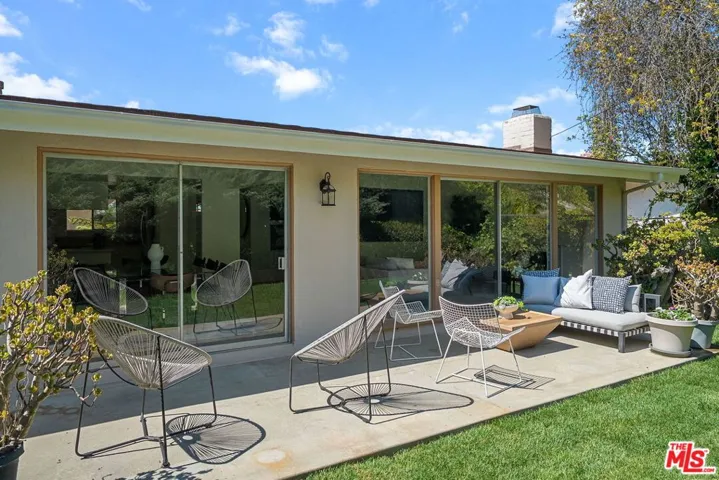 27102 Springcreek Road, Rancho Palos Verdes, California 90275