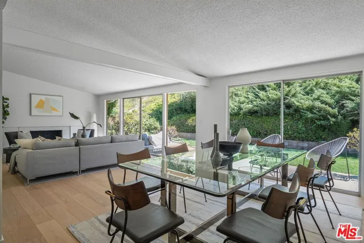 27102 Springcreek Road, Rancho Palos Verdes, California 90275