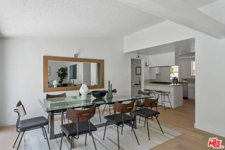 27102 Springcreek Road, Rancho Palos Verdes, California 90275