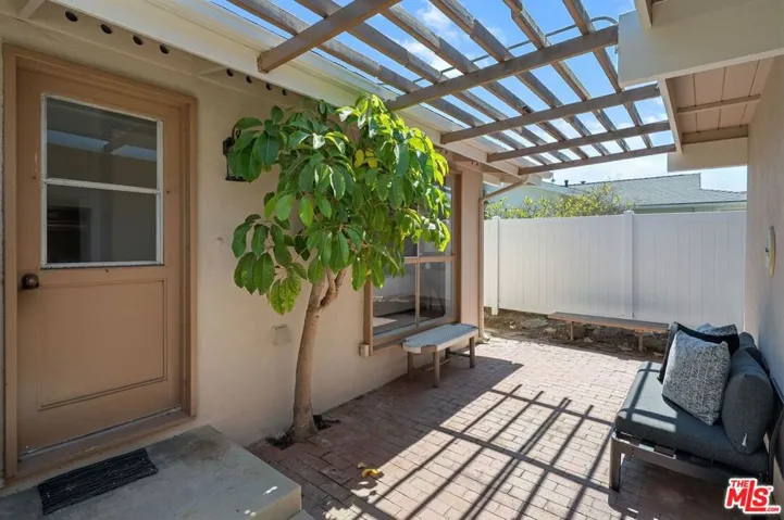 27102 Springcreek Road, Rancho Palos Verdes, California 90275