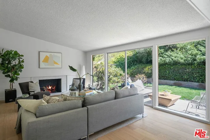 27102 Springcreek Road, Rancho Palos Verdes, California 90275