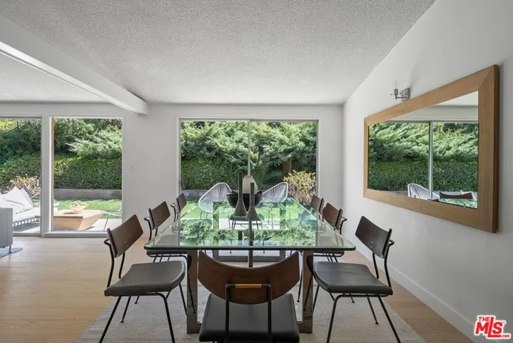 27102 Springcreek Road, Rancho Palos Verdes, California 90275