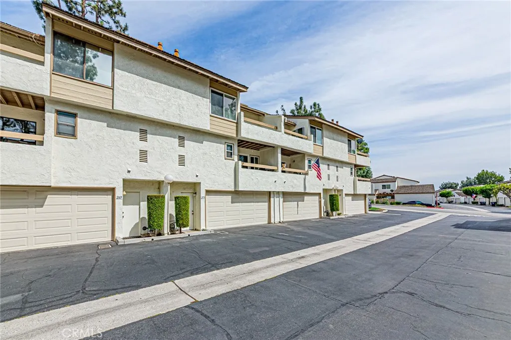 273 Mountain Ct, Brea, California 92821 home-pic-37