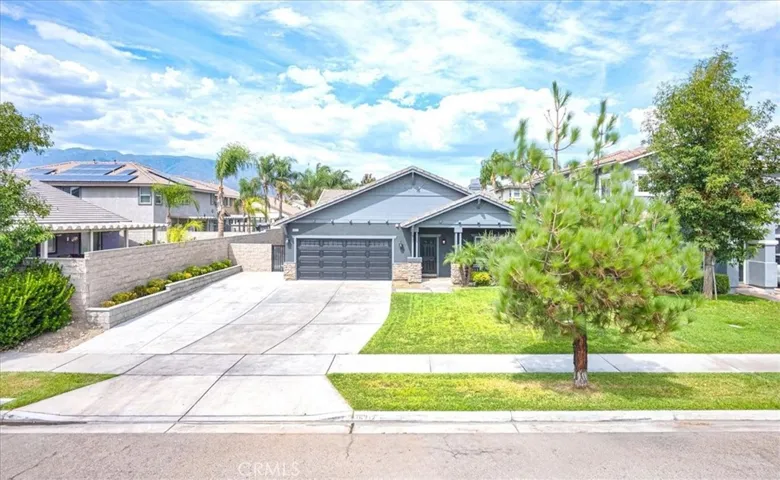 16212 Star Crest, Fontana, California 92336