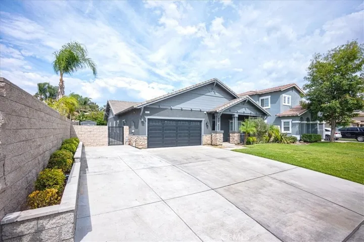 16212 Star Crest, Fontana, California 92336