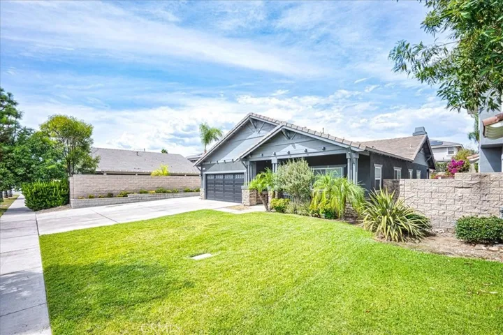 16212 Star Crest, Fontana, California 92336