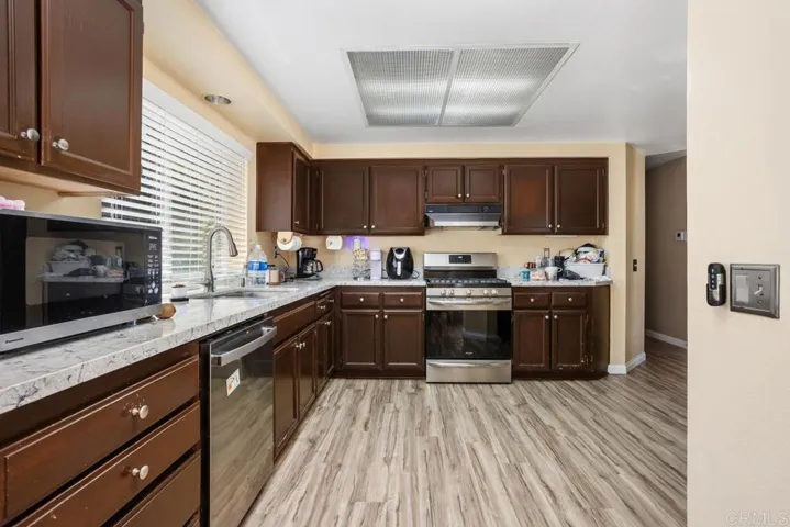 2091 Redwood, Vista, California 92081