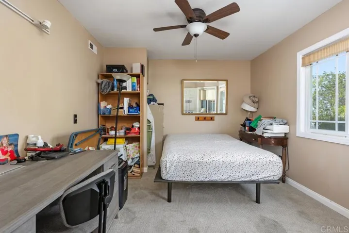 2091 Redwood, Vista, California 92081