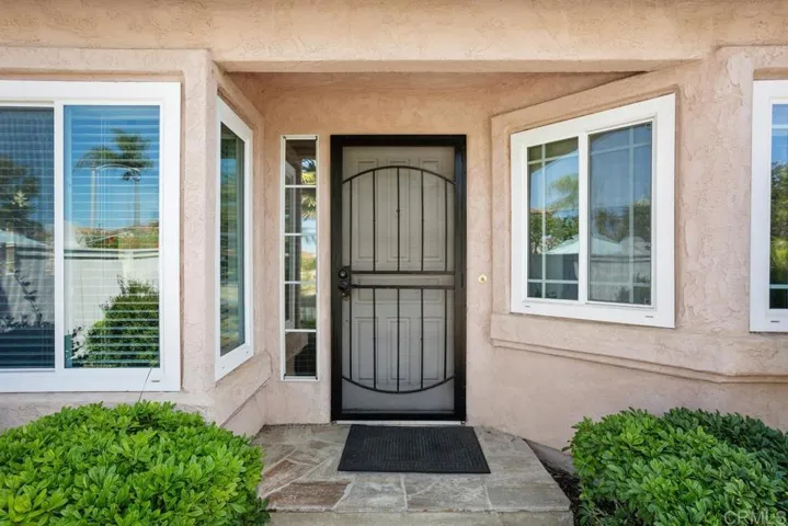 2091 Redwood, Vista, California 92081