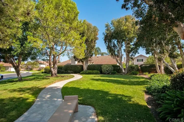 2091 Redwood, Vista, California 92081