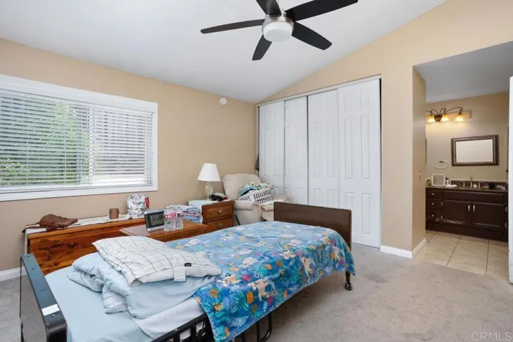 2091 Redwood, Vista, California 92081