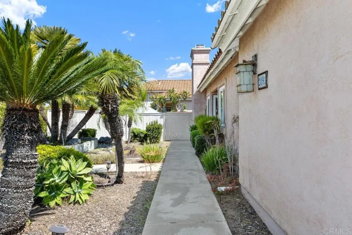 2091 Redwood, Vista, California 92081