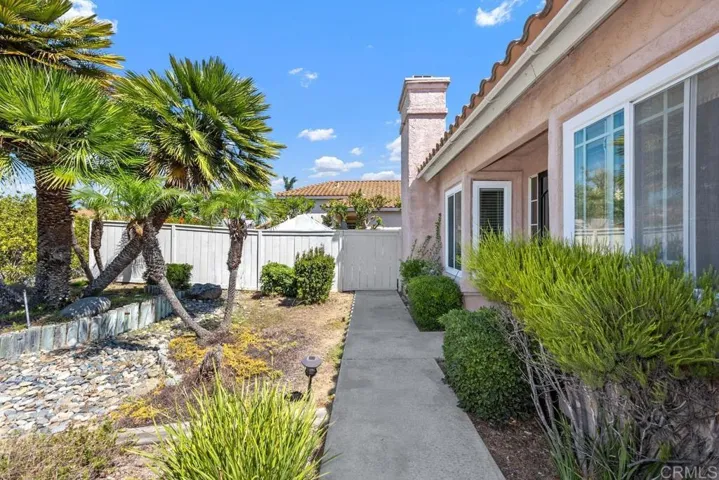 2091 Redwood, Vista, California 92081