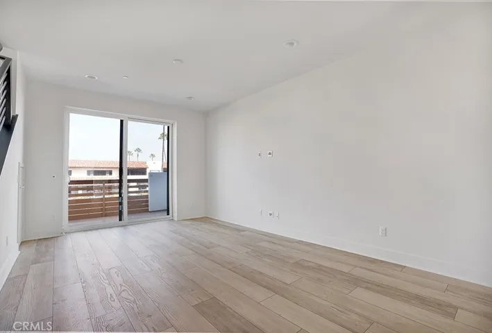 683 W 17th Street, Costa Mesa, California 92627
